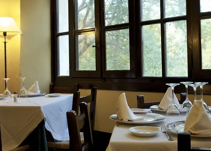 Hotell Monasterio De Piedra 3*